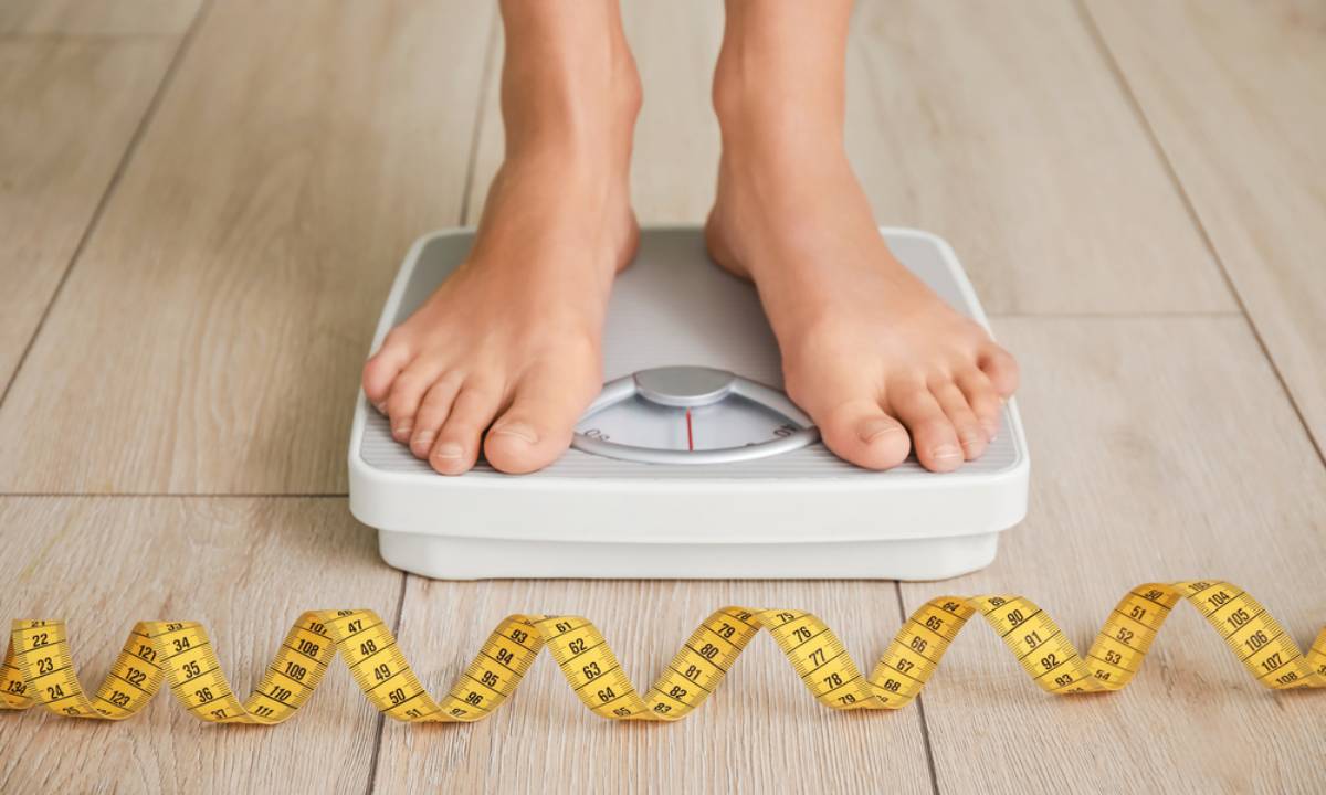 Cara Menghitung Berat Badan Ideal Sesuai Dengan Rumus & Tabel